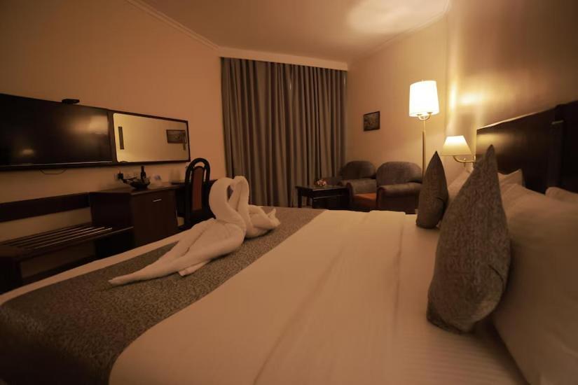 The Quilon Beach Hotel&centro de convenciones Kollam Exterior foto