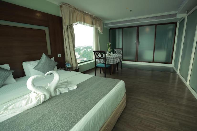 The Quilon Beach Hotel&centro de convenciones Kollam Exterior foto