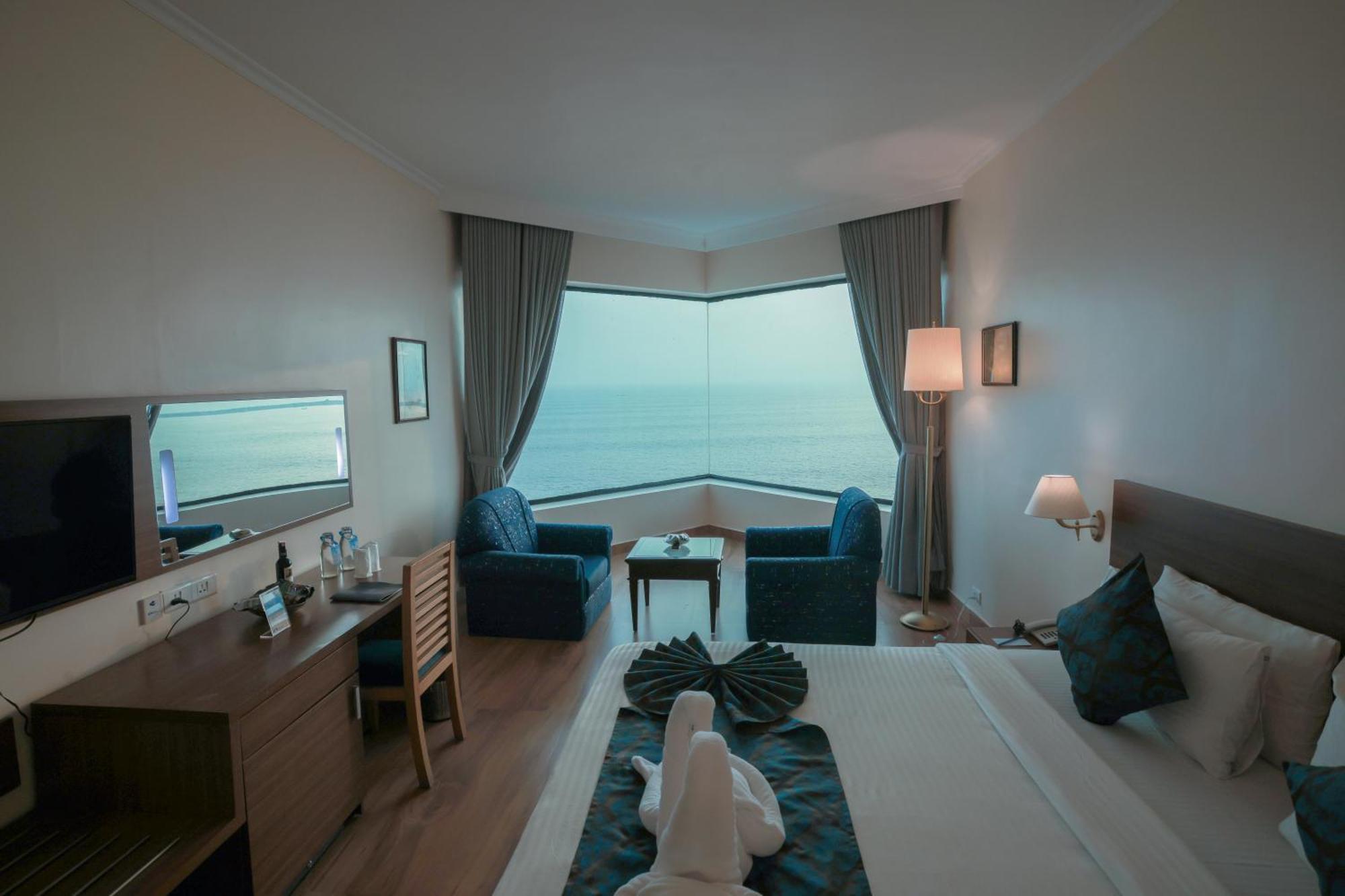 The Quilon Beach Hotel&centro de convenciones Kollam Exterior foto