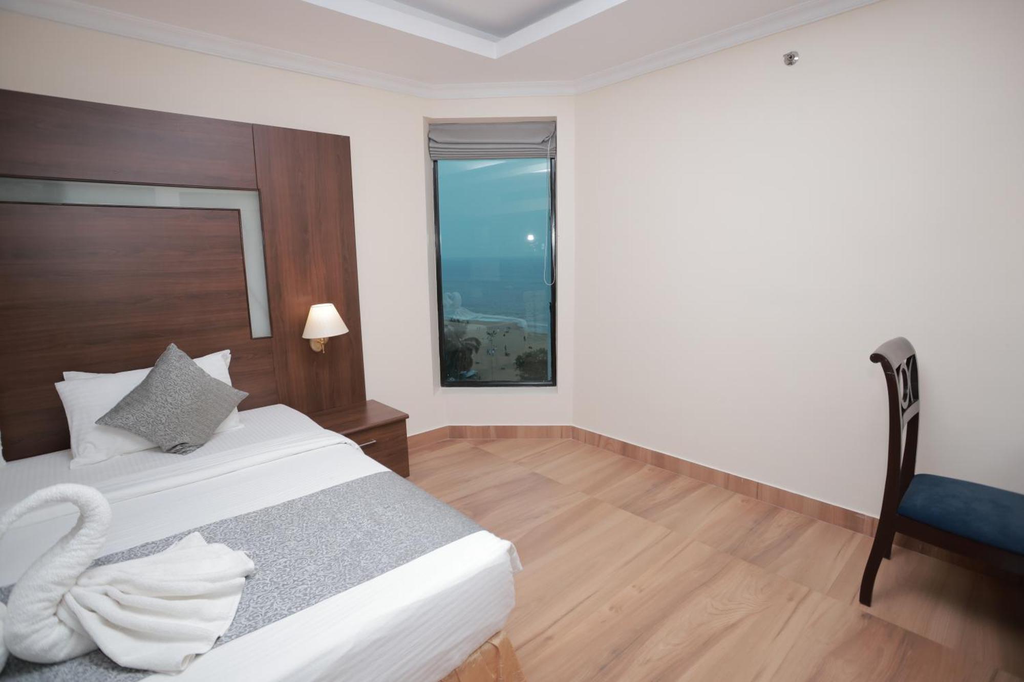 The Quilon Beach Hotel&centro de convenciones Kollam Exterior foto