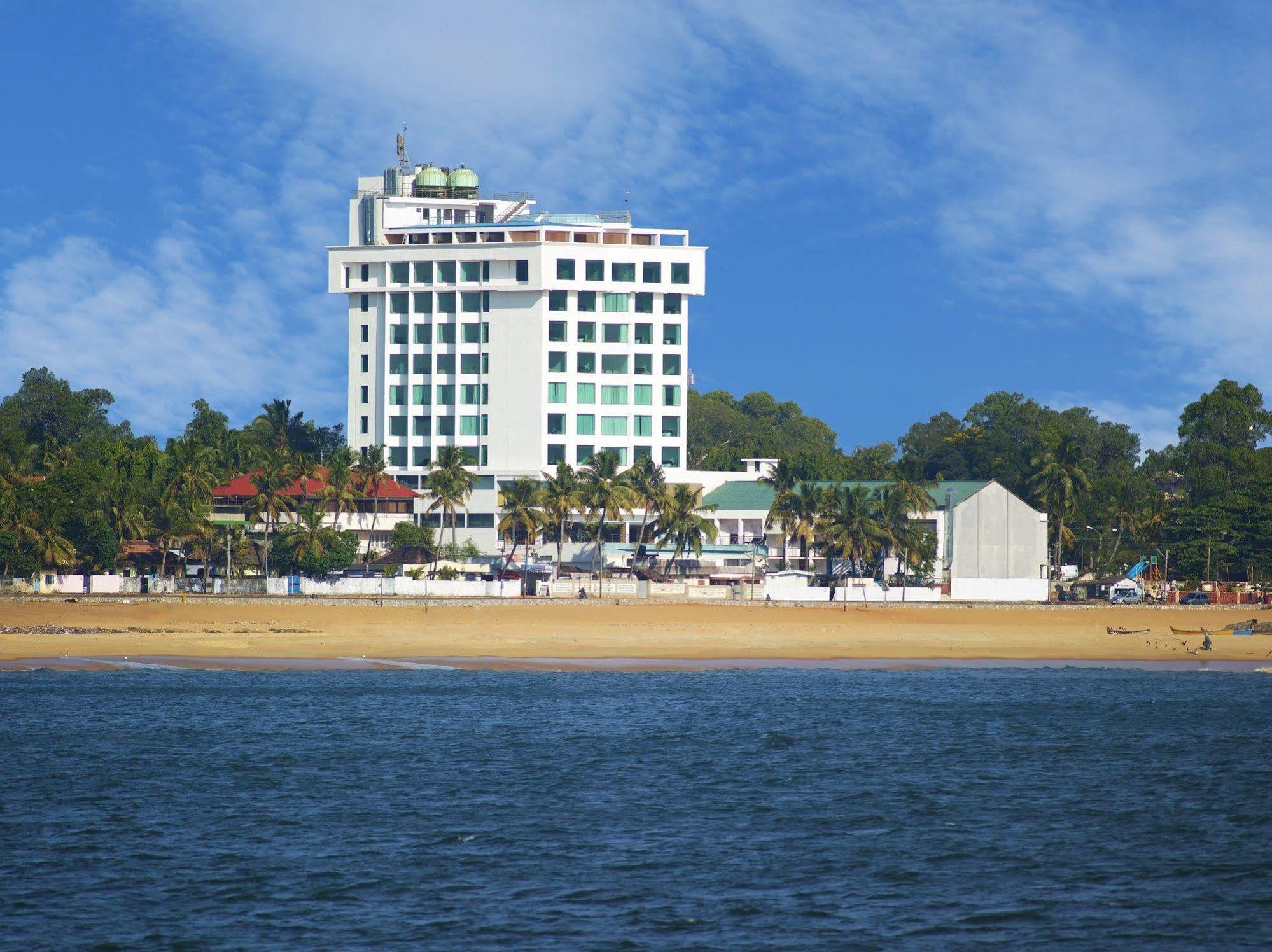 The Quilon Beach Hotel&centro de convenciones Kollam Exterior foto